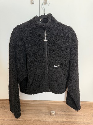 Nike cropped borg fleece