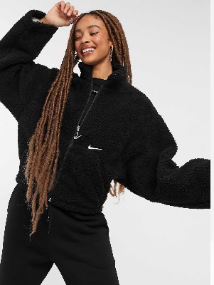 Nike cropped borg fleece 2