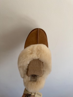 Ugg mule brown with beige fur new 2