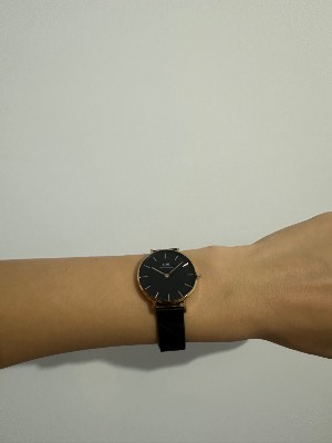 Daniel Wellington black women watch 1