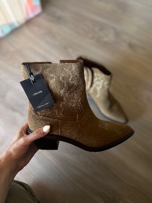 Leather cowboy boots