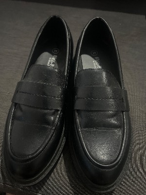 Black shoes 1