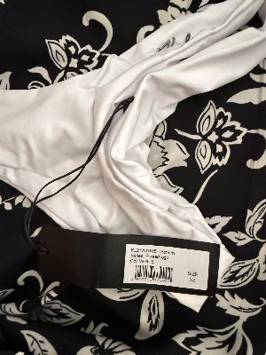 Karl swimwear new with tag with girft pareo 2