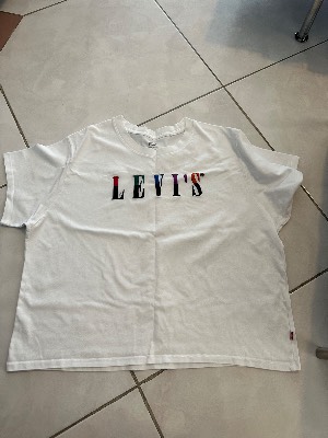 Levi’s tshirt 2