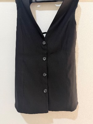 Zara Vest , Zara  1
