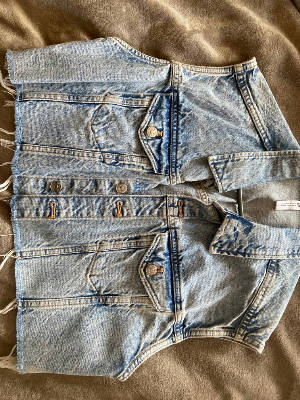Denim Crop Top Gilet 1