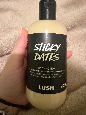 Lush sticky dates  1