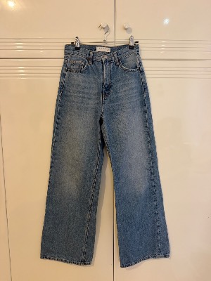 Topshop High-Waisted Blue Wide-Leg Jeans