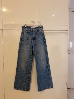 Topshop High-Waisted Blue Wide-Leg Jeans 2